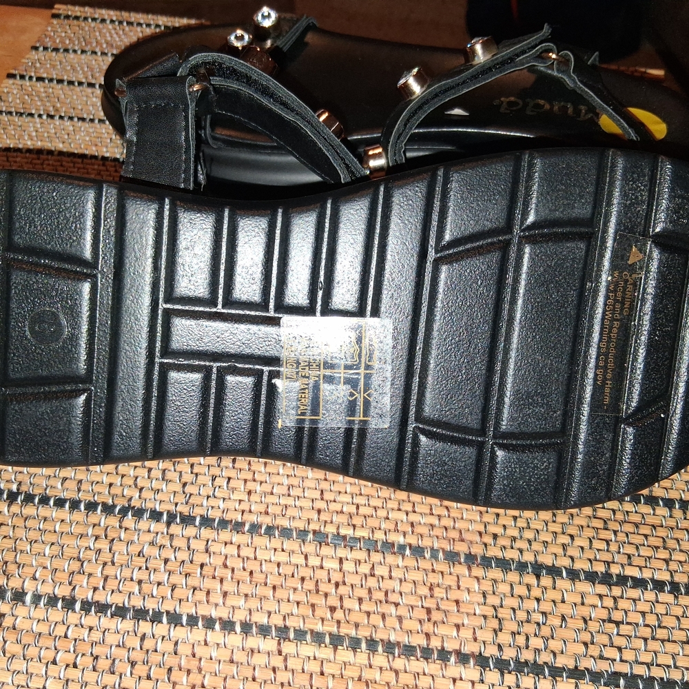 Mudd Black Jeweled Strap Sandals - Picture 4 of 4